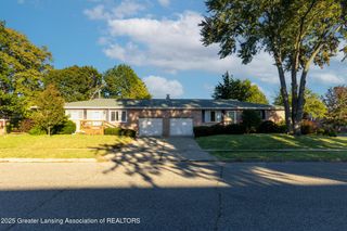 1104 Downer Avenue, Lansing, MI 48912