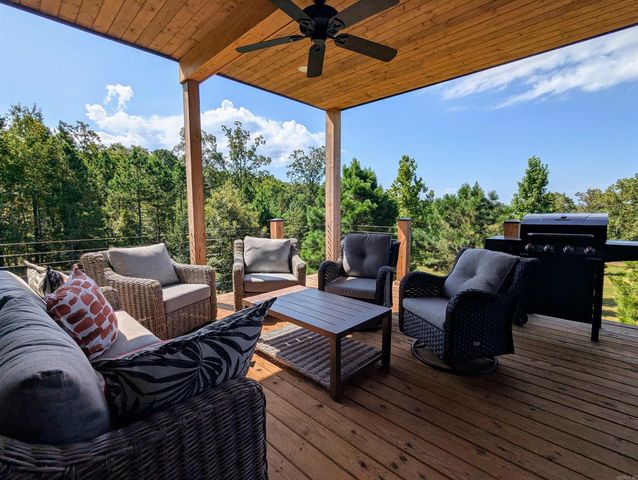 2634 Tannenbaum Road, Drasco, AR 72530