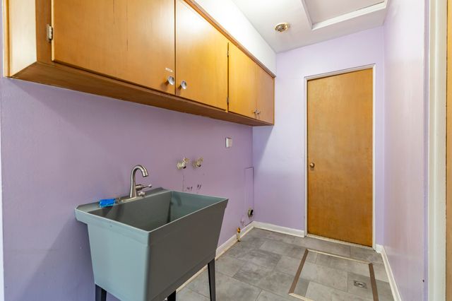 715 N Harvey Street, Griffith, IN 46319