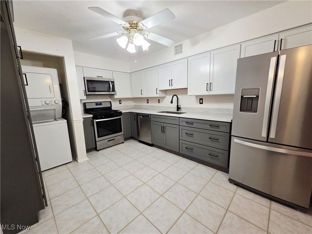 4187 Columbia Road 126, North Olmsted, OH 44070