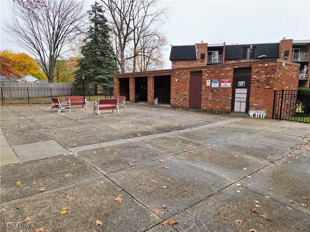 4187 Columbia Road 126, North Olmsted, OH 44070