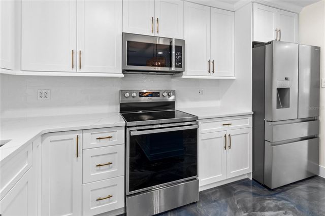 518 56TH STREET, Holmes Beach, FL 34217