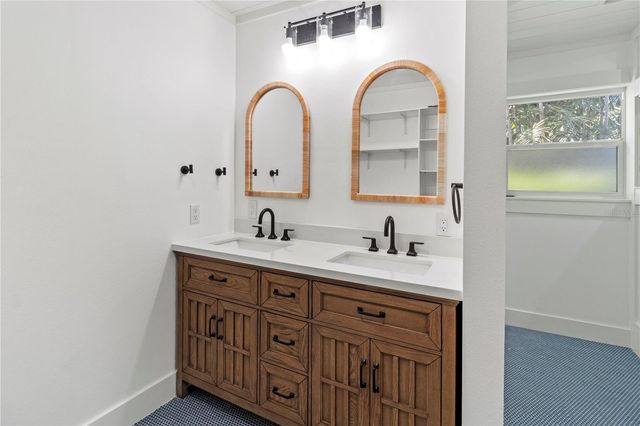 518 56TH STREET, Holmes Beach, FL 34217