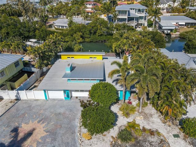 518 56TH STREET, Holmes Beach, FL 34217