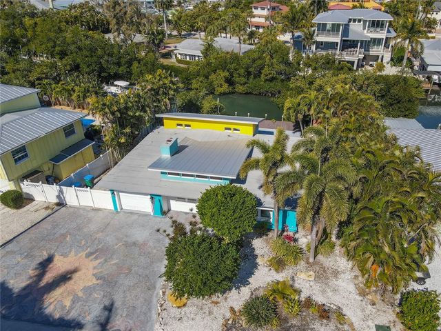 518 56TH STREET, Holmes Beach, FL 34217