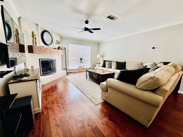 2045 Biscayne Drive, Lewisville, TX 75067