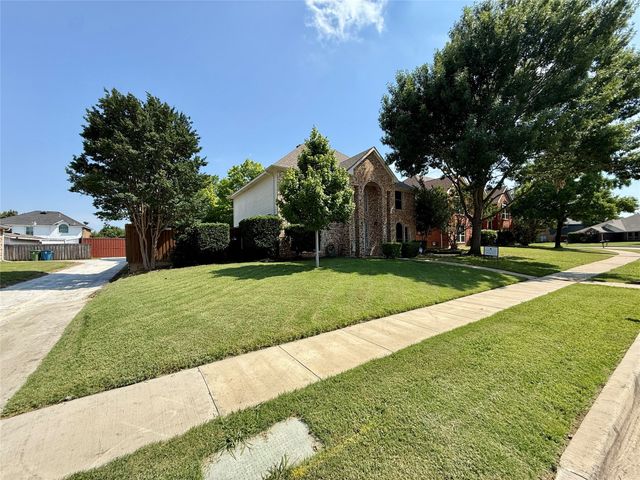 2045 Biscayne Drive, Lewisville, TX 75067