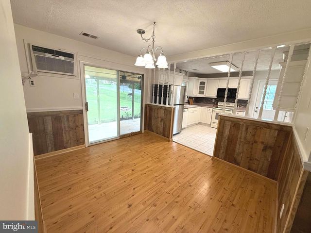 1418 SPRING AVE, Rosedale, MD 21237