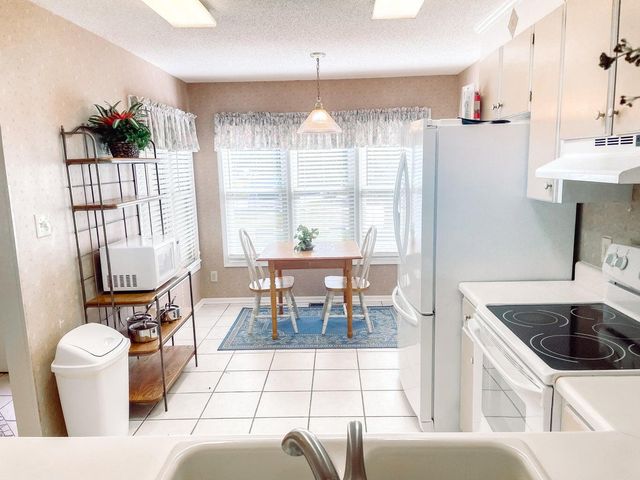 317 Coastal Cove, Mc Cormick, SC 29835