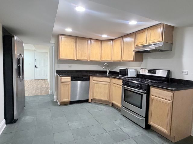 1712 N Washtenaw Avenue G, Chicago, IL 60647
