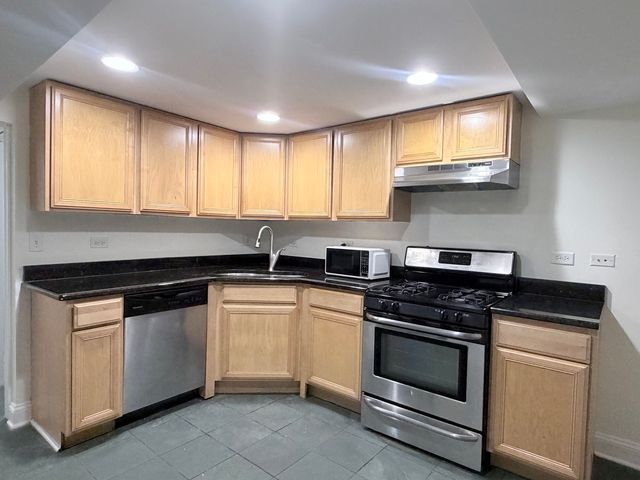 1712 N Washtenaw Avenue G, Chicago, IL 60647