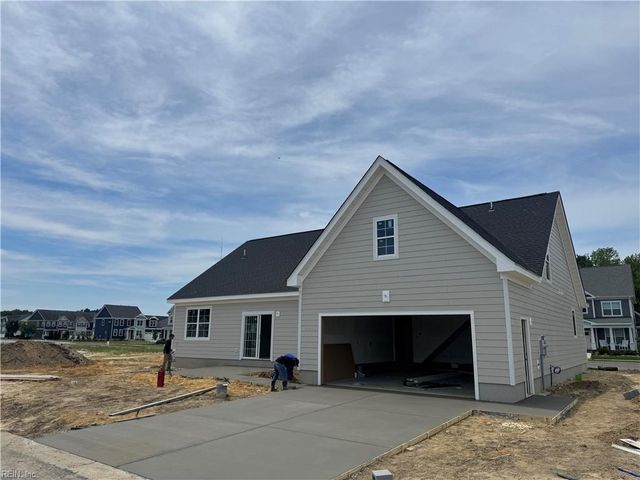 2207 Hampton Roads PW, Chesapeake, VA 23321