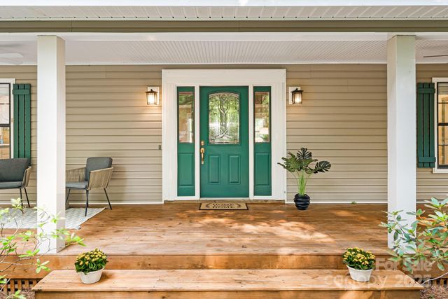 212 Riva Ridge Drive, Fairview, NC 28730