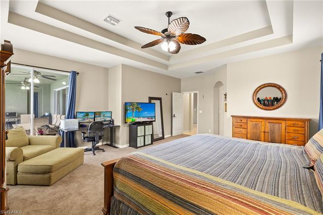 2115 Grove DR, Naples, FL 34120