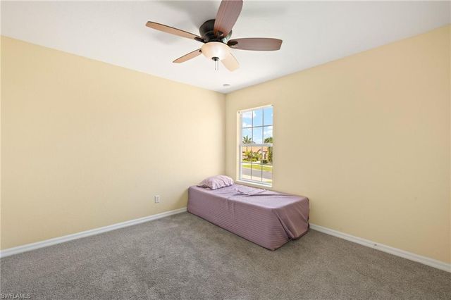 2115 Grove DR, Naples, FL 34120
