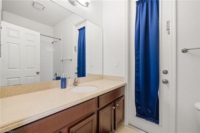 2115 Grove DR, Naples, FL 34120
