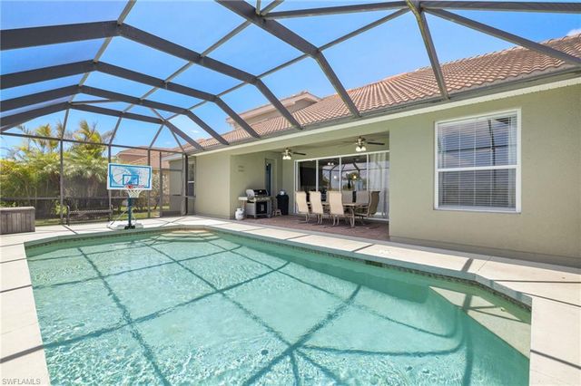 2115 Grove DR, Naples, FL 34120
