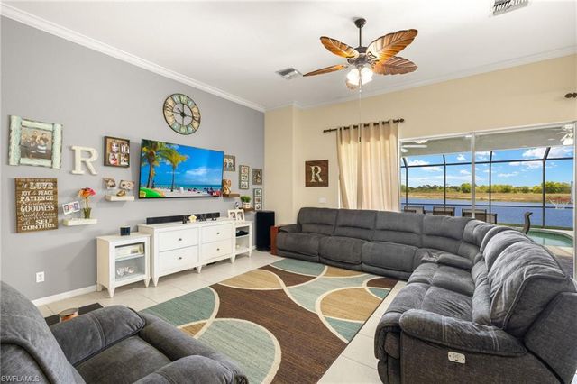 2115 Grove DR, Naples, FL 34120