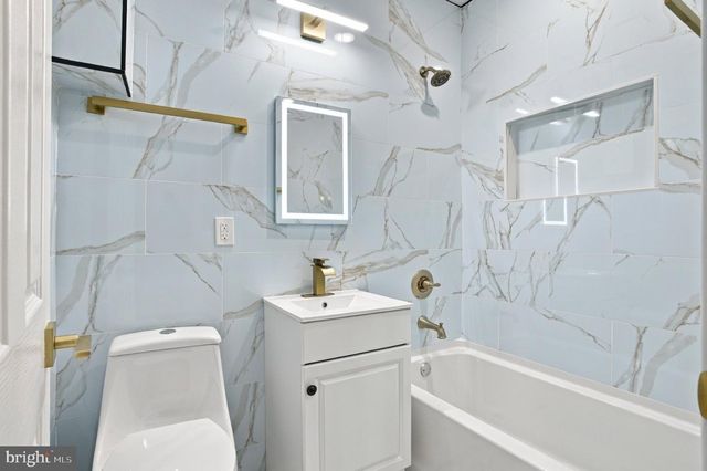 2502 E CLEARFIELD ST, Philadelphia, PA 19134