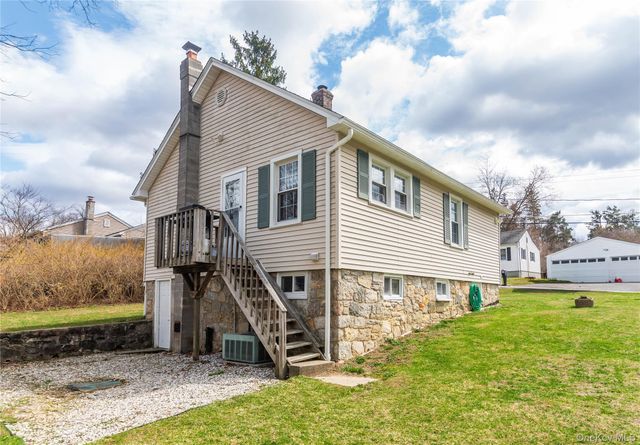 74 Clubhouse Drive, Carmel, NY 10512