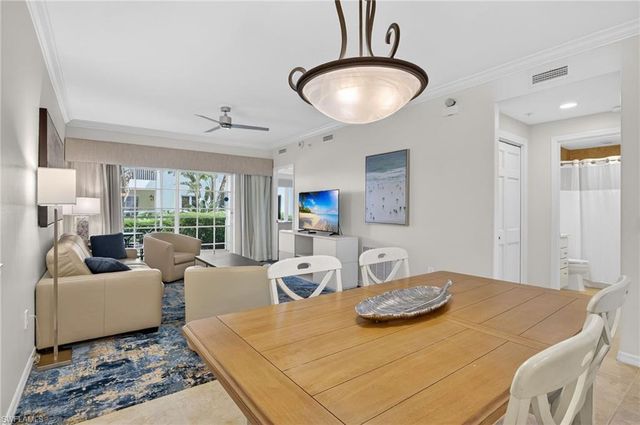 221 9th ST S 114, Naples, FL 34102