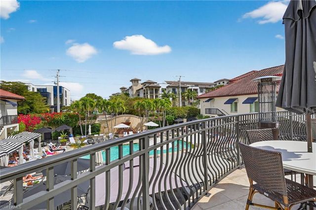 221 9th ST S 114, Naples, FL 34102