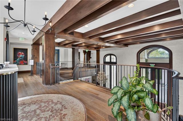 221 9th ST S 114, Naples, FL 34102