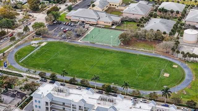 221 9th ST S 114, Naples, FL 34102