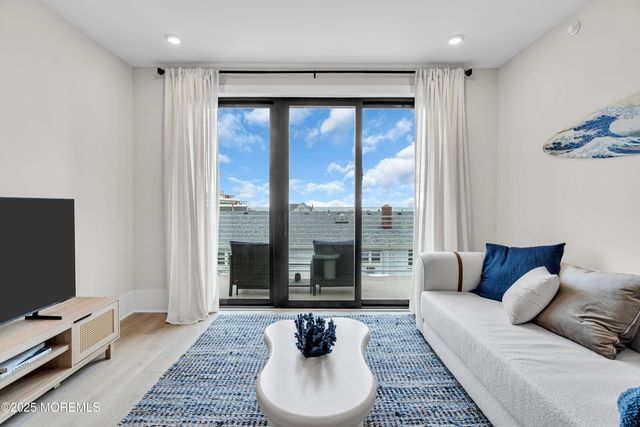 218 3rd Avenue 304, Asbury Park, NJ 07712