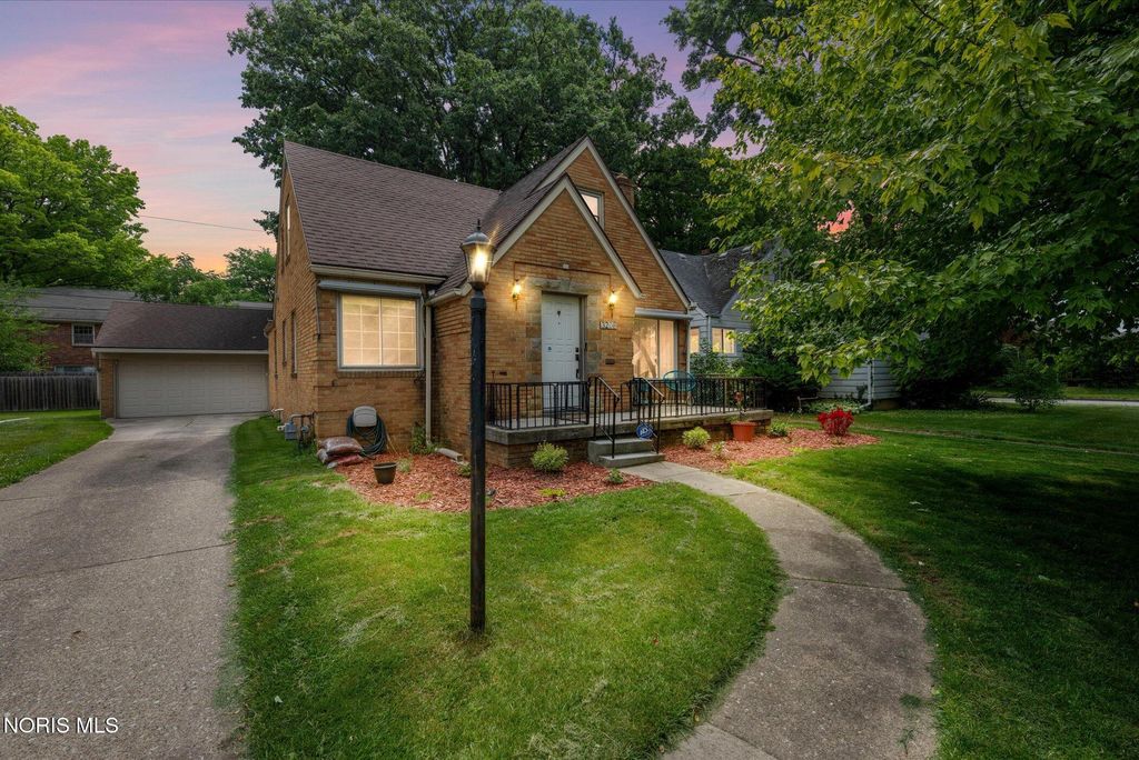 3208 Aldringham Road, Toledo, OH 43606