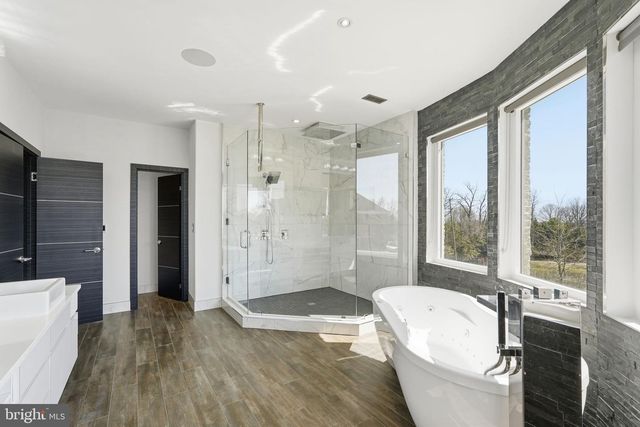 6600 RESERVES HILL CT, Annandale, VA 22003