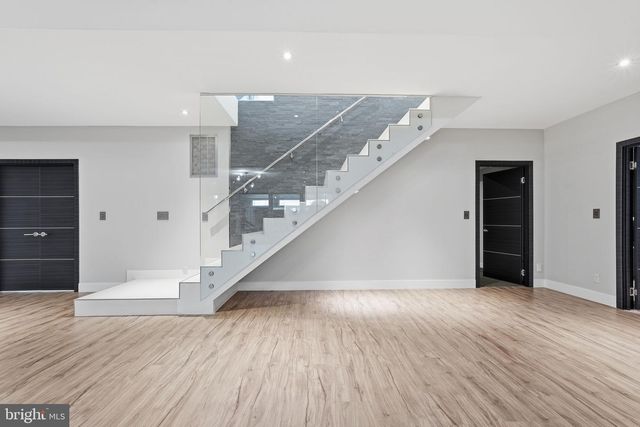 6600 RESERVES HILL CT, Annandale, VA 22003