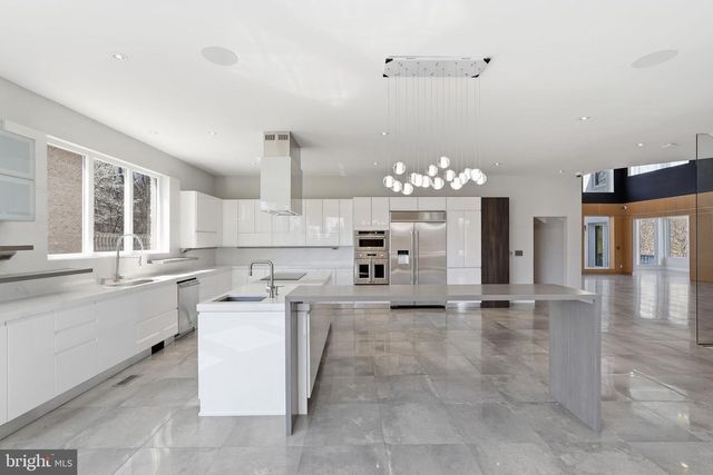 6600 RESERVES HILL CT, Annandale, VA 22003