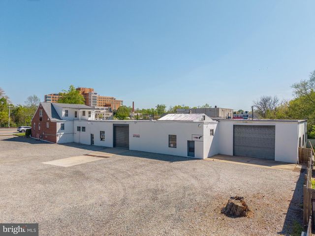 1900 KIRKWOOD HWY, Wilmington, DE 19805