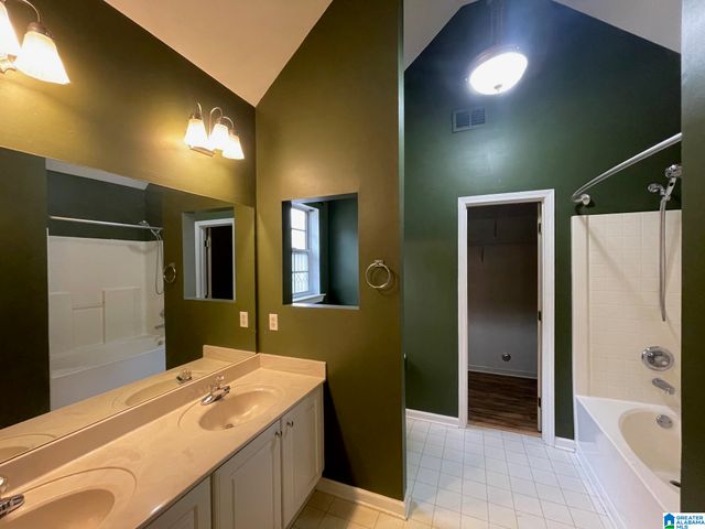 196 HIDDEN CREEK PARKWAY, Pelham, AL 35124