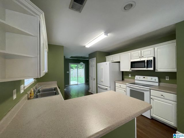 196 HIDDEN CREEK PARKWAY, Pelham, AL 35124