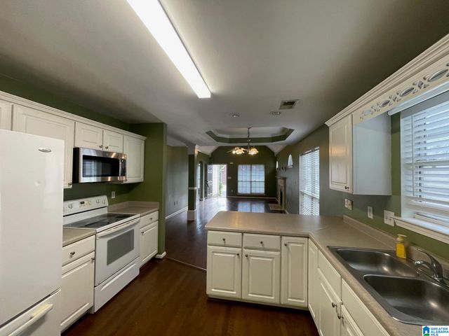 196 HIDDEN CREEK PARKWAY, Pelham, AL 35124