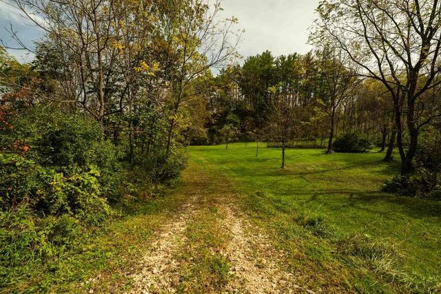 E11695 Chadwick Hollow Road, Viola, WI 54664