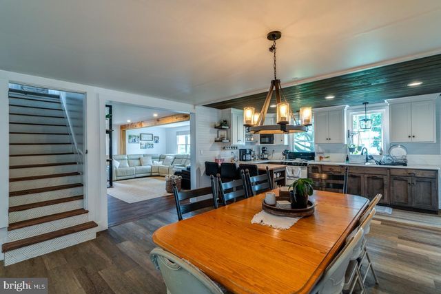 48 HATVILLE RD, Gordonville, PA 17529