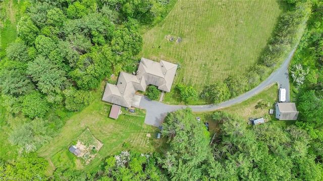 931,935 Don Bare Road, Jefferson, NC 28640