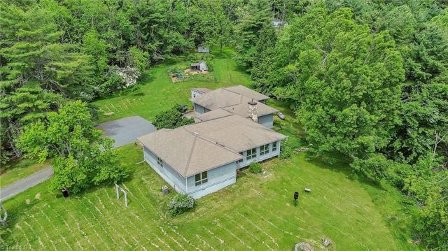 931,935 Don Bare Road, Jefferson, NC 28640