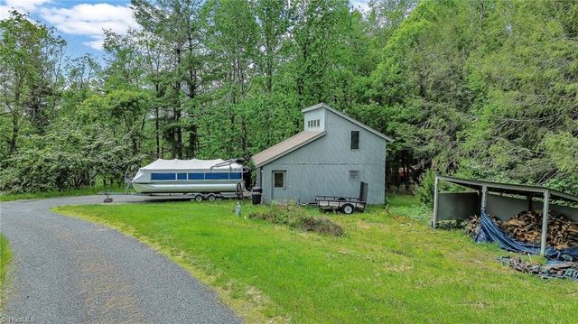 931,935 Don Bare Road, Jefferson, NC 28640