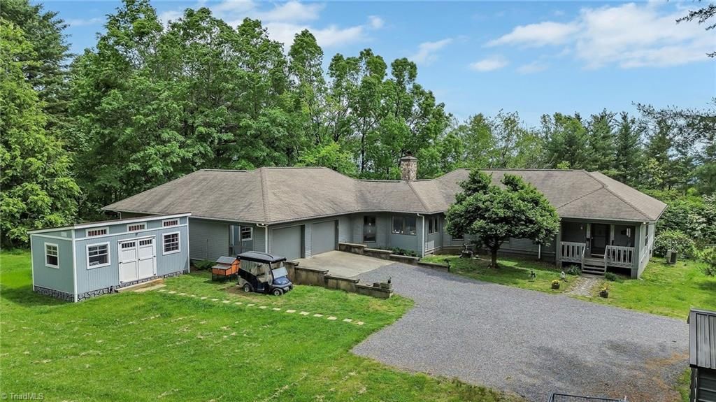 931,935 Don Bare Road, Jefferson, NC 28640
