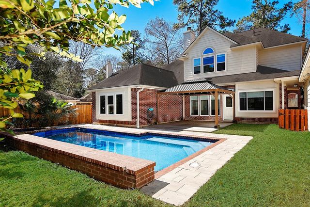 6 Thornbush Place, The Woodlands, TX 77381