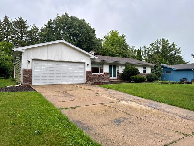 437 W Hillcrest Drive, Dekalb, IL 60115