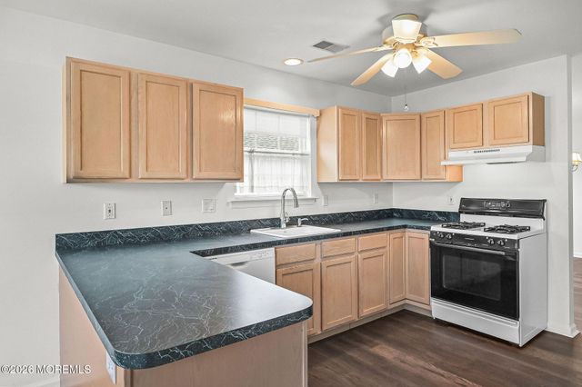 3349 Deep River Lane, Toms River, NJ 08755