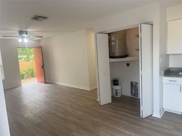 3417 TEMPLE STREET B, Tampa, FL 33619