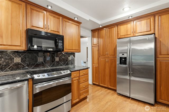 23006 35th Avenue W, Brier, WA 98036