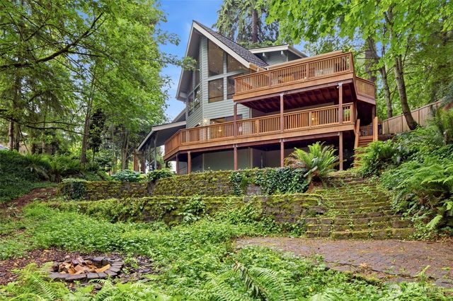 23006 35th Avenue W, Brier, WA 98036