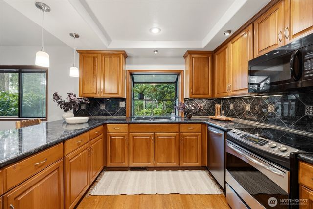 23006 35th Avenue W, Brier, WA 98036